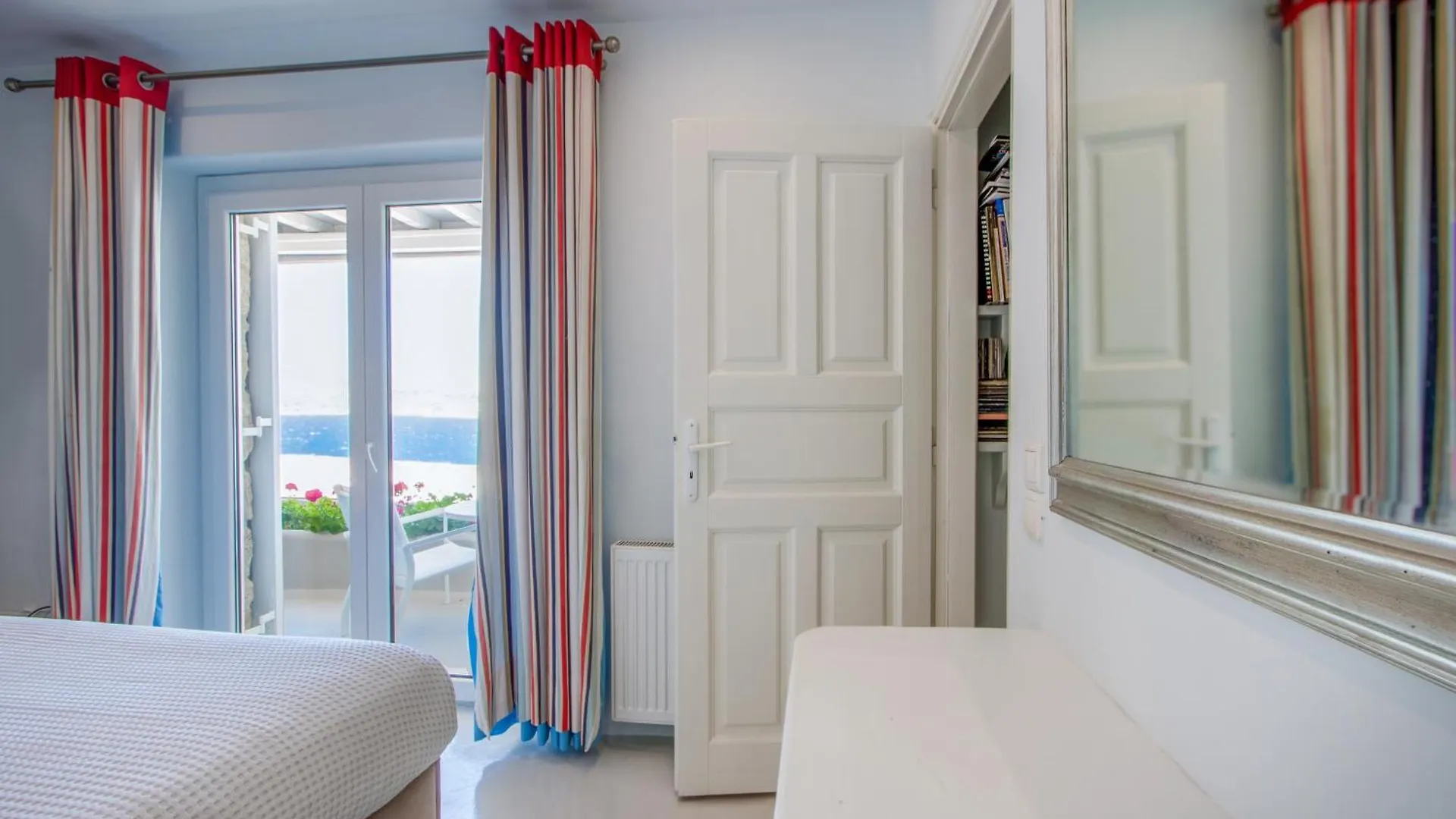 Amaris Mykonian Residence Ornos  Semesterbostad