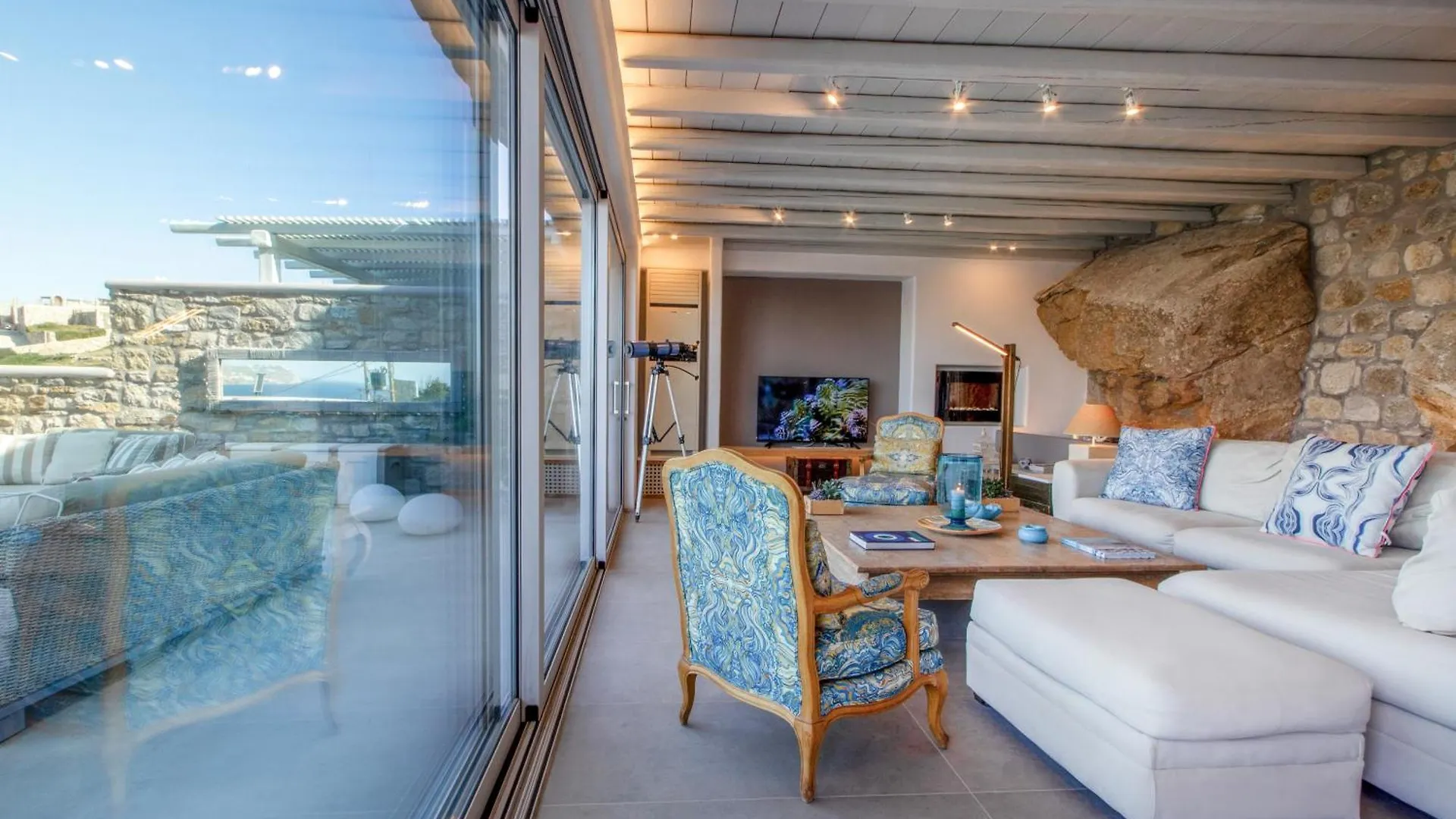 Amaris Mykonian Residence أورنوس